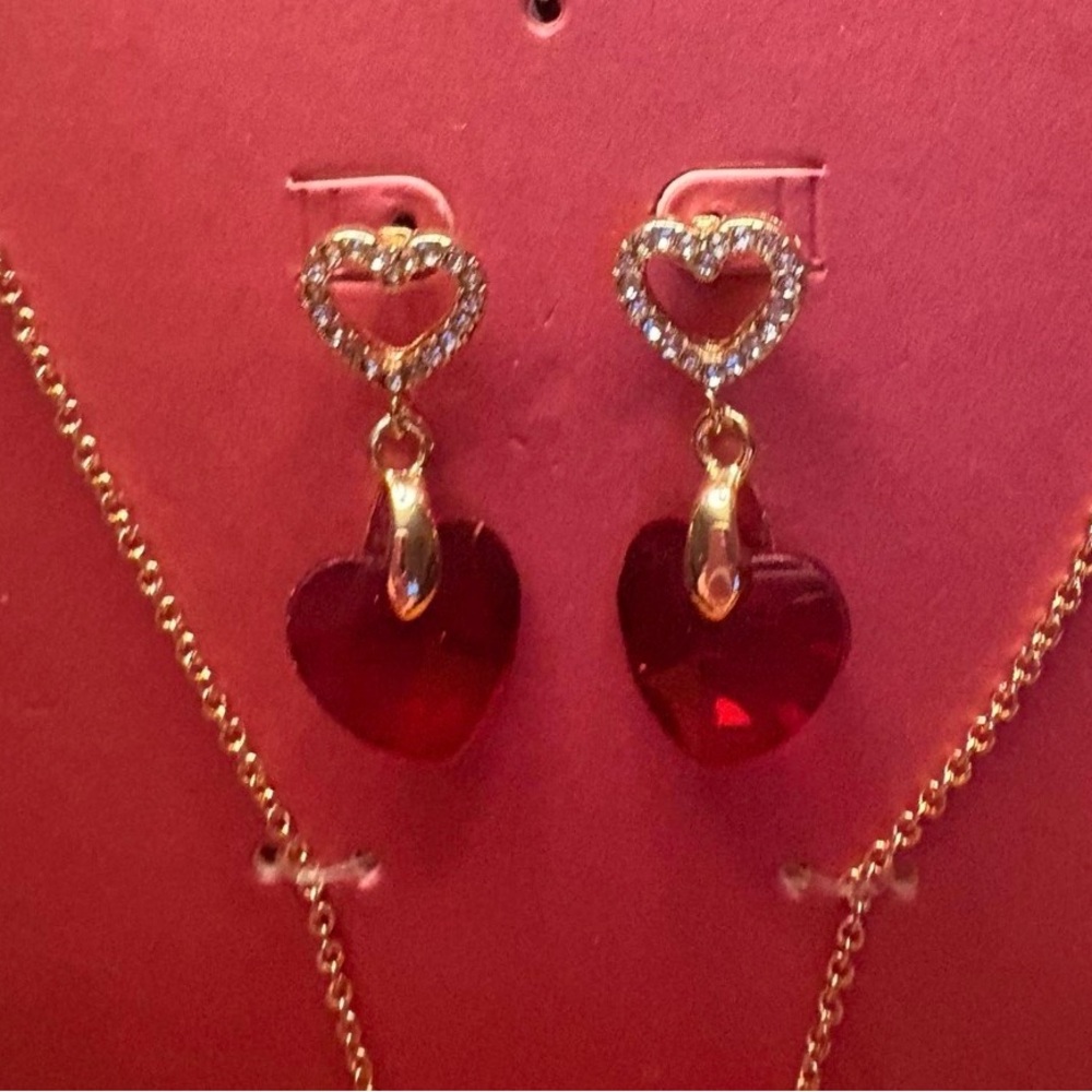Gold and Red Heart Jewelry Set - Picture 3 of 7